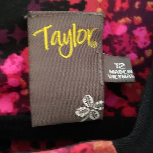 Taylor Women's Size 12 Fuchsia Floral Print Sheath Dress. Office/Night out - Picture 3 of 9